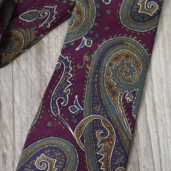 Academia Old Money Designer Christian Dior Cranberry & Green Paisley Silk Tie - Picture 7 of 7
